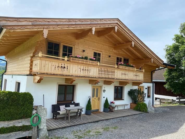 Ferienwohnung für 6 Personen, mit Balkon und Terrasse sowie Garten