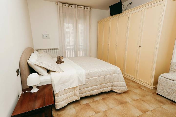 Appartement entier, (free Wi-Fi, Parking, Smart Tv, Air-Conditioning) in Terni, Province de Terni