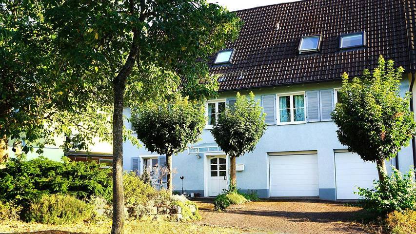 Ferienwohnung für 7 Personen, mit Garten und Terrasse in Hilzingen