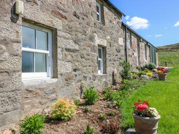 Lodge for 8 People in Glenshee, Cairngorms National Park, Photo 3