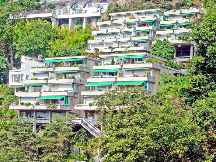 Ferienwohnung für 2 Personen, mit Seeblick und Ausblick sowie Terrasse und Garten in Ascona
