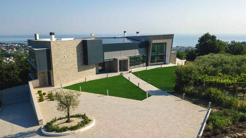Casa vacanza per 2 persone, con Balcone e Terrazza nonché Idromassaggio e Giardino a Francavilla al Mare