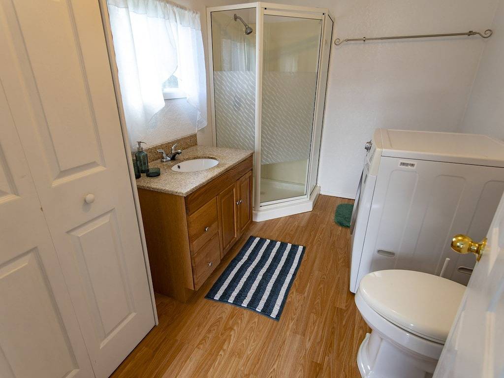 Fisherman's Rest House 30 meter distant to beach, sleeps 5 in Richmond County