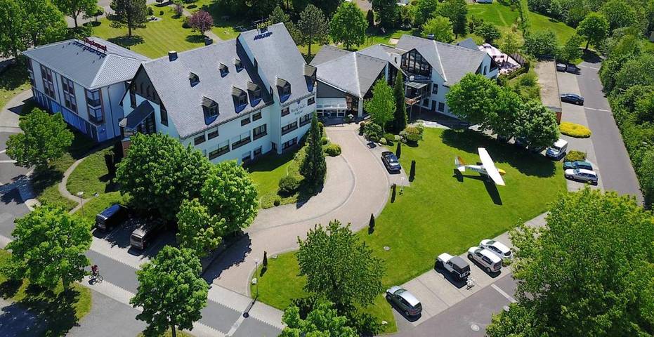 Hotel für 5 Personen, mit Terrasse und Garten sowie Sauna und Ausblick in Kastellaun