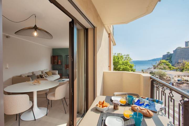 Appartement de vacances pour 4 personnes, avec balcon à Calvi