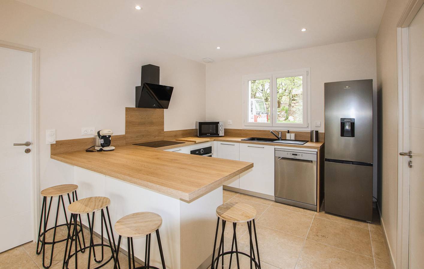 Appartement confortable avec parking, télévision et bain à remous in Lussas, Ardèche