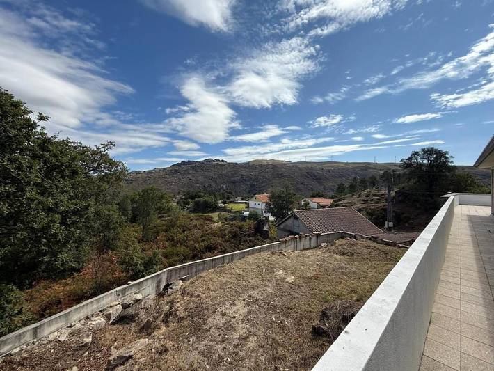 Gîte pour 10 personnes, avec vue ainsi que jardin et balcon à Cabril - 2