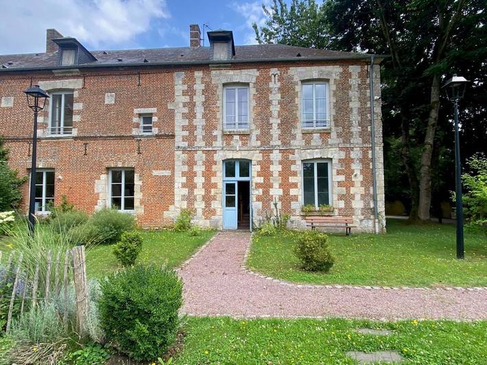 La commanderie in Halloy, Río Oise