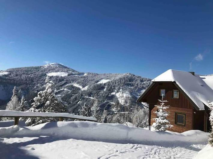 Ferienhaus für 4 Personen, mit Balkon und Terrasse sowie Garten und Sauna