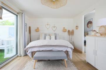 Gîte pour 2 personnes, avec jardin et vue à Ploubezre
