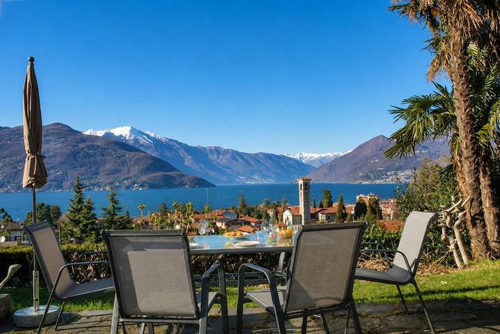 Ferienwohnung für 6 Personen, mit Terrasse und Garten sowie Seeblick und Ausblick