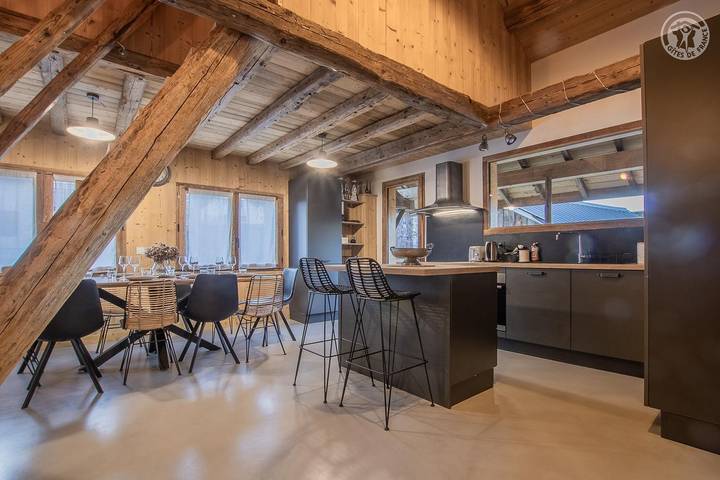 Gîte pour 8 personnes, avec Terrasse dans Détrier