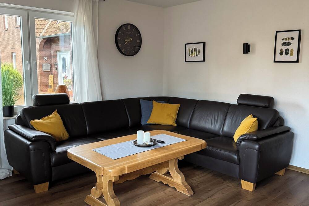 Ferienhaus im schönen Ort Burhafe unweit der Küste in Wittmund, Nordseeküste