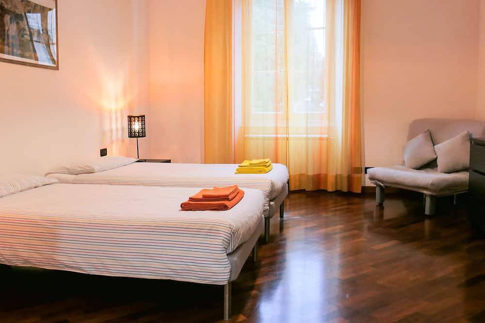 Ganze Wohnung, Für Albaro (Arba), zwei Schritte von der Mitte, in der grünen historischen Ville genoves in Genua (Stadt), Genua