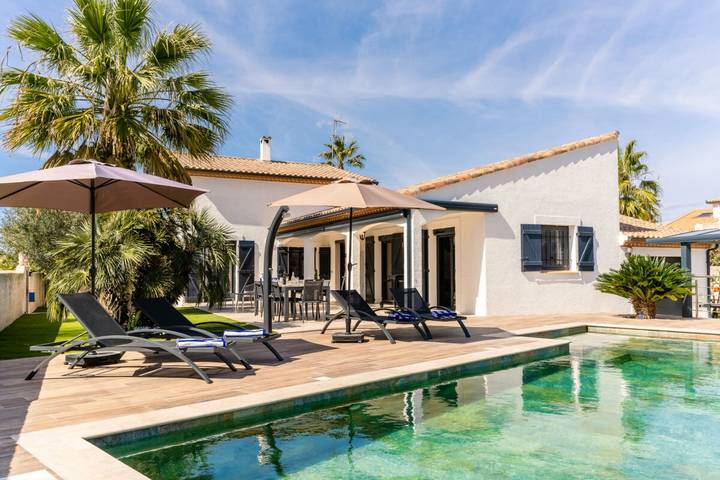 Villa pour 10 personnes, avec Terrasse ainsi que Jardin et Piscine au Grau-d'Agde