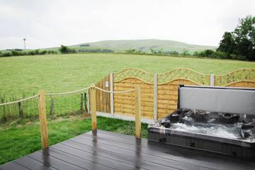 Glamping for 2 People in Powys, Wales, Photo 1