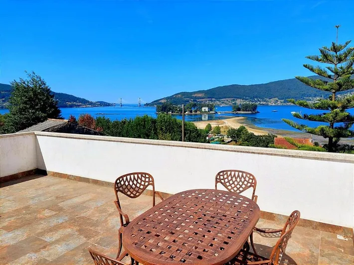 Casa de vacaciones para 8 personas, con jardín además de vistas y piscina - 1