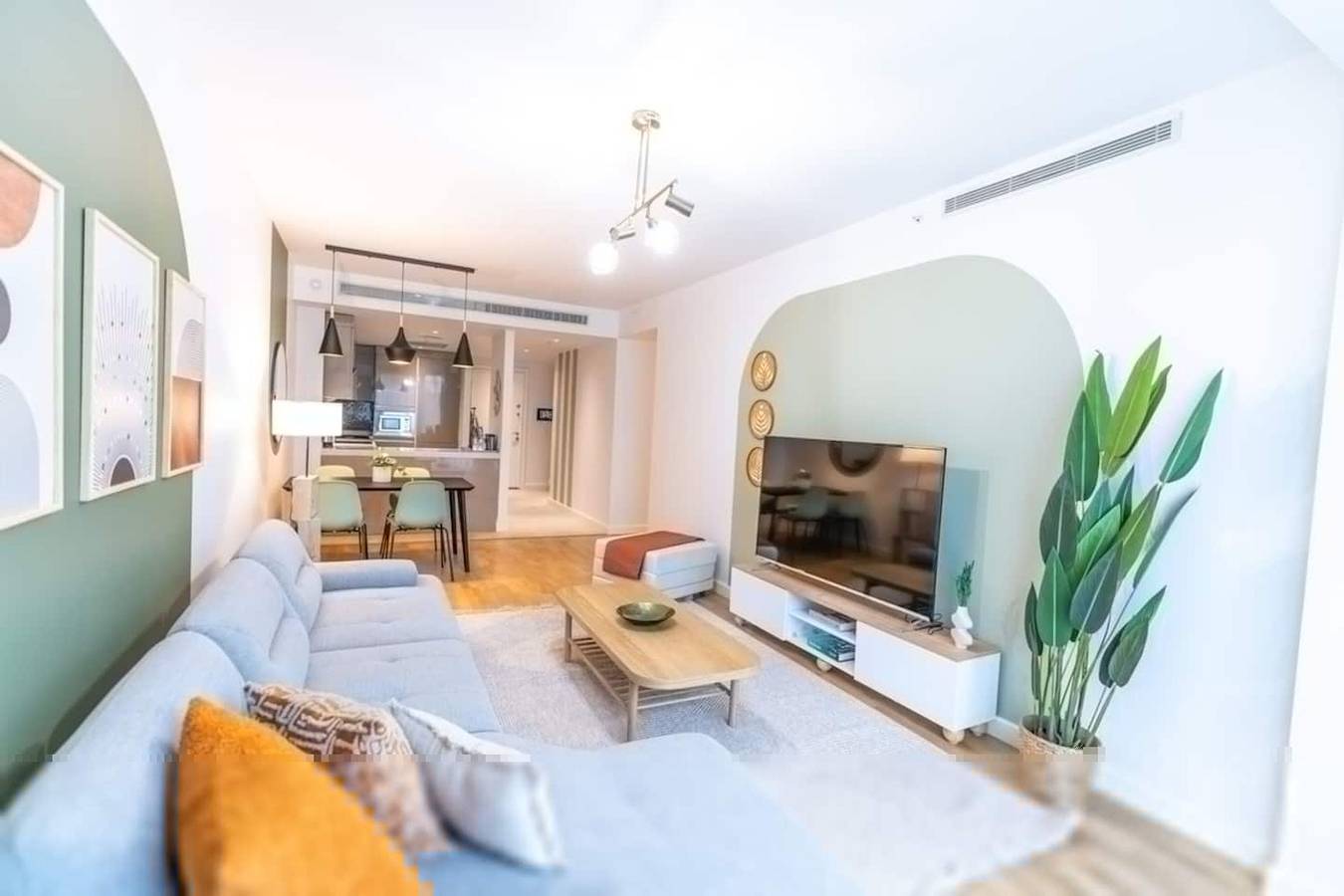 Appartamento intero, 1-Bdr Getaway with Pool/Gym near Taksim Square in Şişli, Istanbul