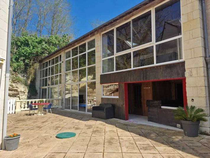 Cottage pour 14 personnes, avec piscine et terrasse dans Ranton