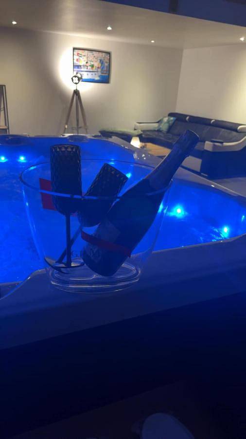 Location de vacances pour 4 personnes, avec jacuzzi dans Anzin - 4