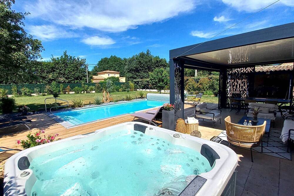 Villa Cezari: air conditioning, pool, spa, massages, movie theater, billiards in Saint-Cézaire-sur-Siagne, Mittelmeerküste (Frankreich)