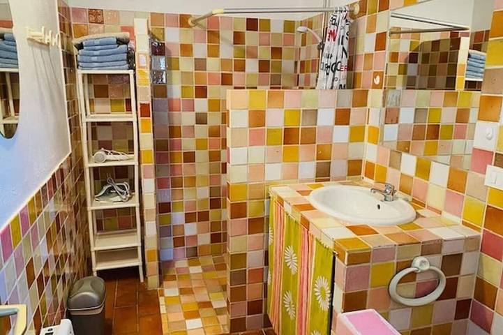 Maison climatisée ,piscine, jardin privatif, chiens acceptés, var, parking privé in Lorgues, Région de Draguignan