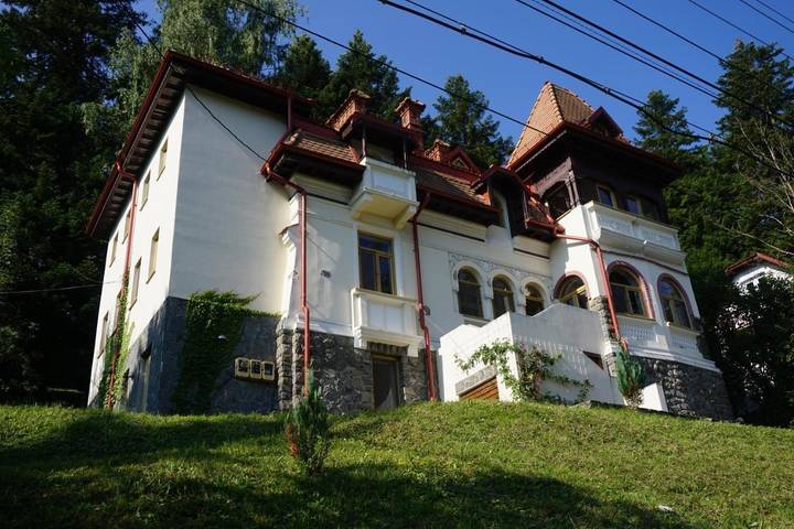 Hôtel pour 2 personnes, avec terrasse et jardin à Sinaia