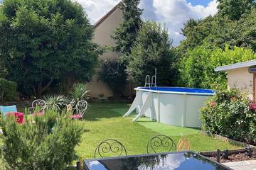 Gîte pour 6 personnes, avec jardin à Pontault-Combault