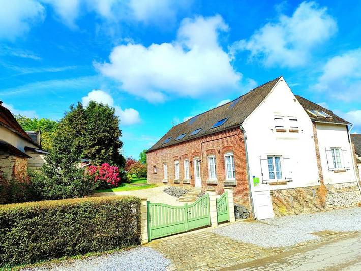 Gîte pour 6 personnes, avec terrasse et jardin à Autreppes