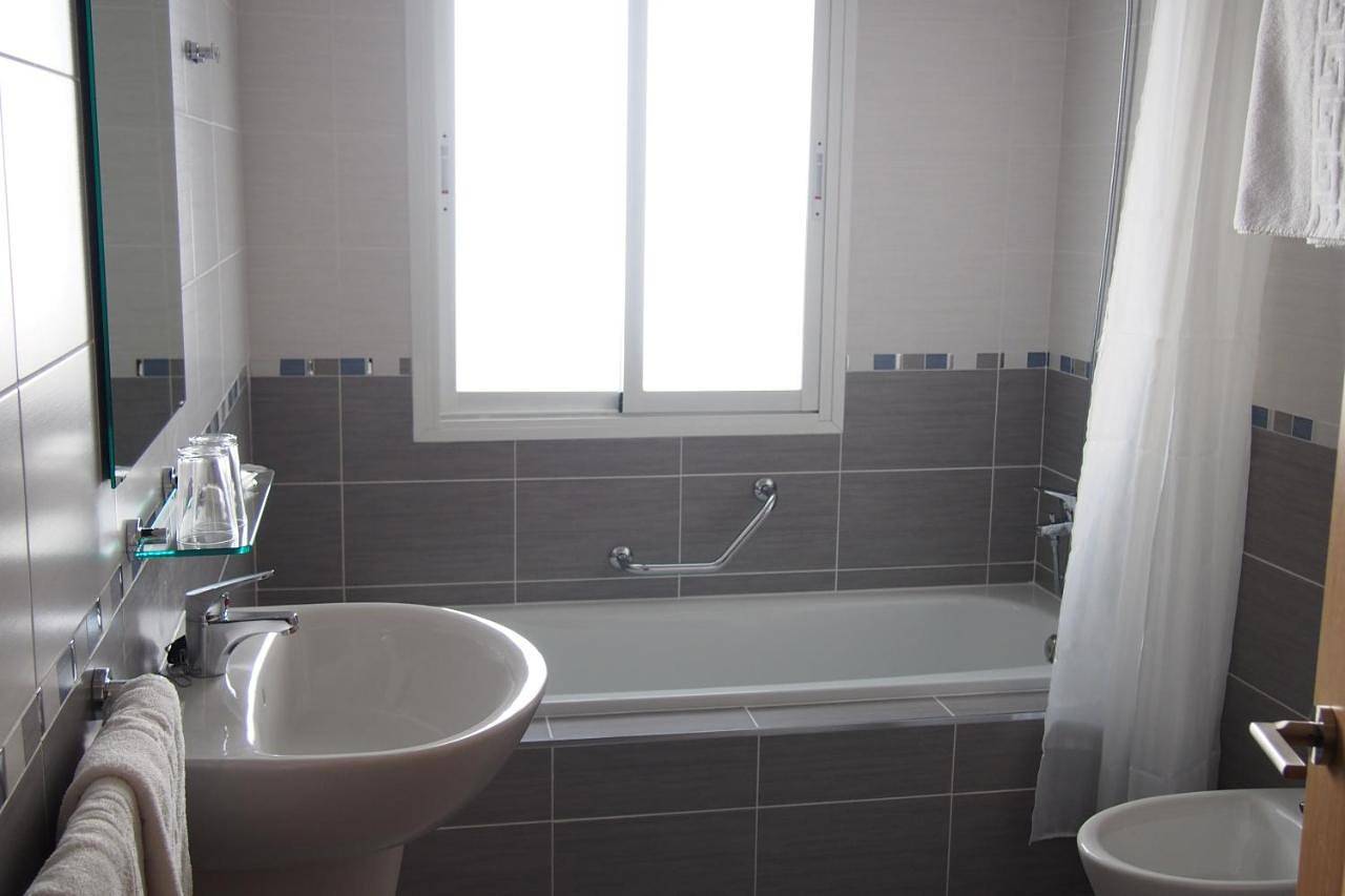 Hostal El Trovador in Platja del Cap Negret (Altea), Altea