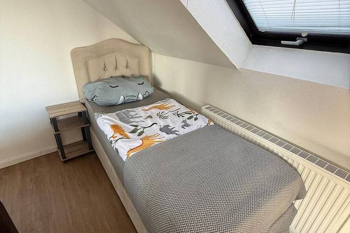 Ganze Wohnung, Gemütliche Stadtunterkunft mit Streetview 75 Zoll Tv in Düren, Kreis Düren