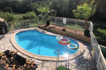 Cottage pour 6 personnes, avec piscine à Garrigues-Sainte-Eulalie
