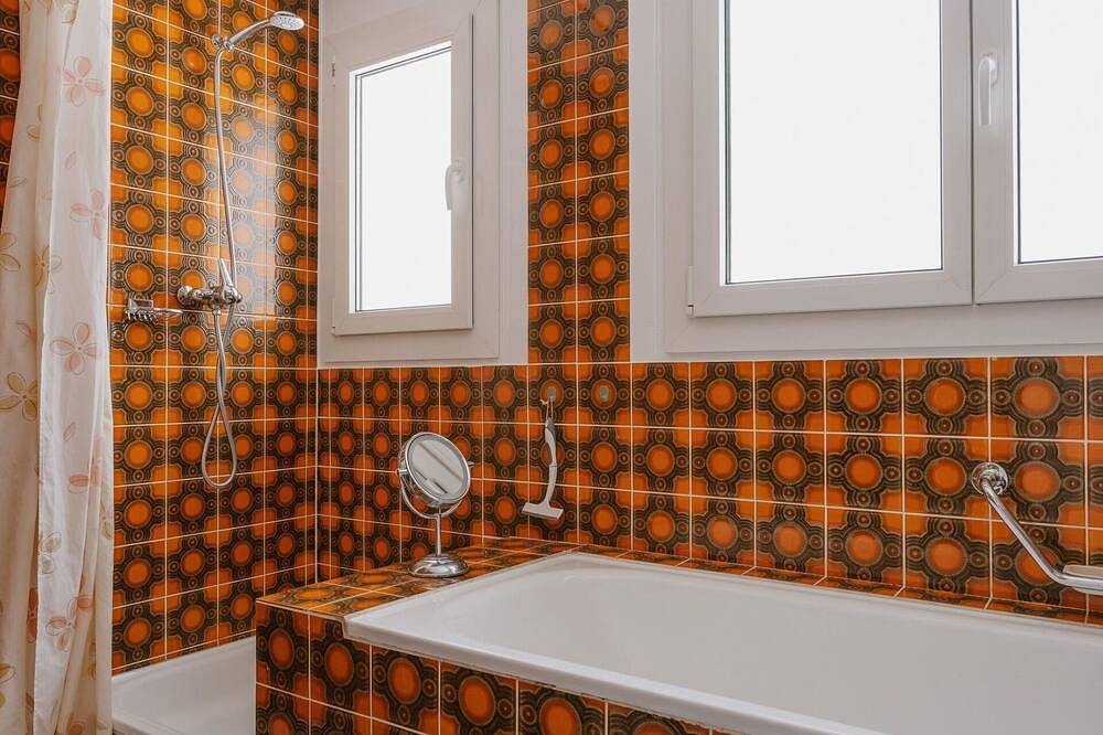 Ganze Wohnung, Herrliche Wohnung für 4 Personen mit  W-Lan, Tv, Balkon und Haustiere erlaubt in Fieschertal, Aletsch Arena