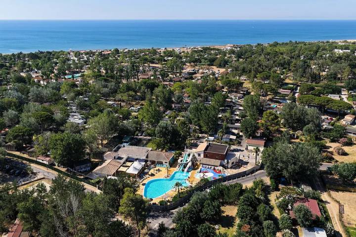 Camping pour 5 personnes, avec Terrasse à Vias