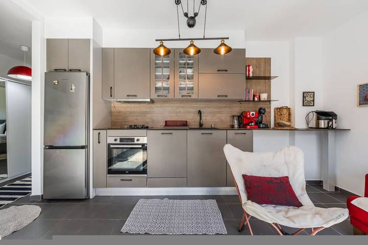 Gîte pour 5 personnes, avec jardin ainsi que balcon et piscine, adapté aux familles dans Lezhë - 3
