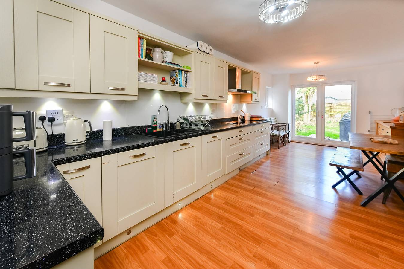 Beautiful 2-Bed Home in Trendy Pontcanna - Pass the Keys in Cardiff, Cardiff region
