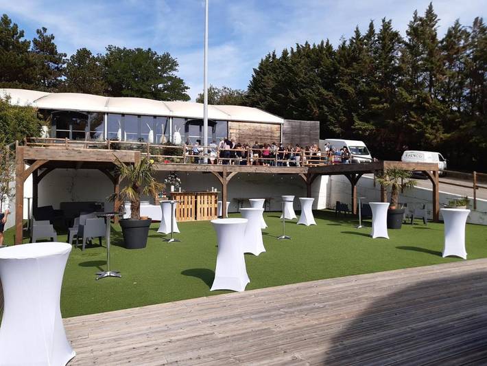 Location de vacances pour 4 personnes, avec terrasse et vue ainsi que piscine et jardin à Saint-Donat-sur-l'Herbasse - 4