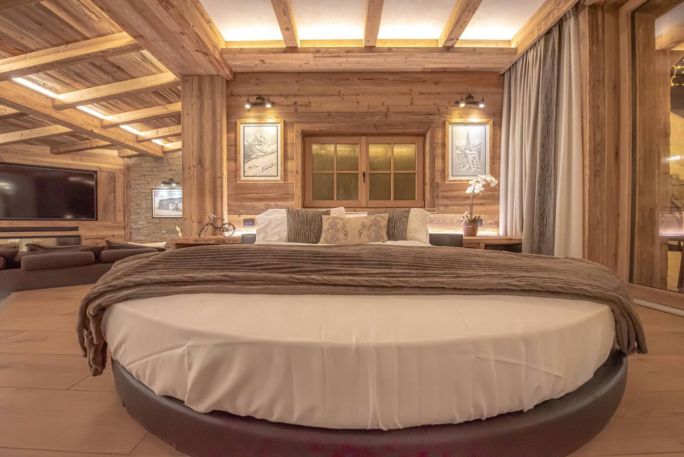 Studio entier, « Le Chalet Suite » avec vue sur la montagne, terrasse privée et Wi-Fi in Teola, Livigno