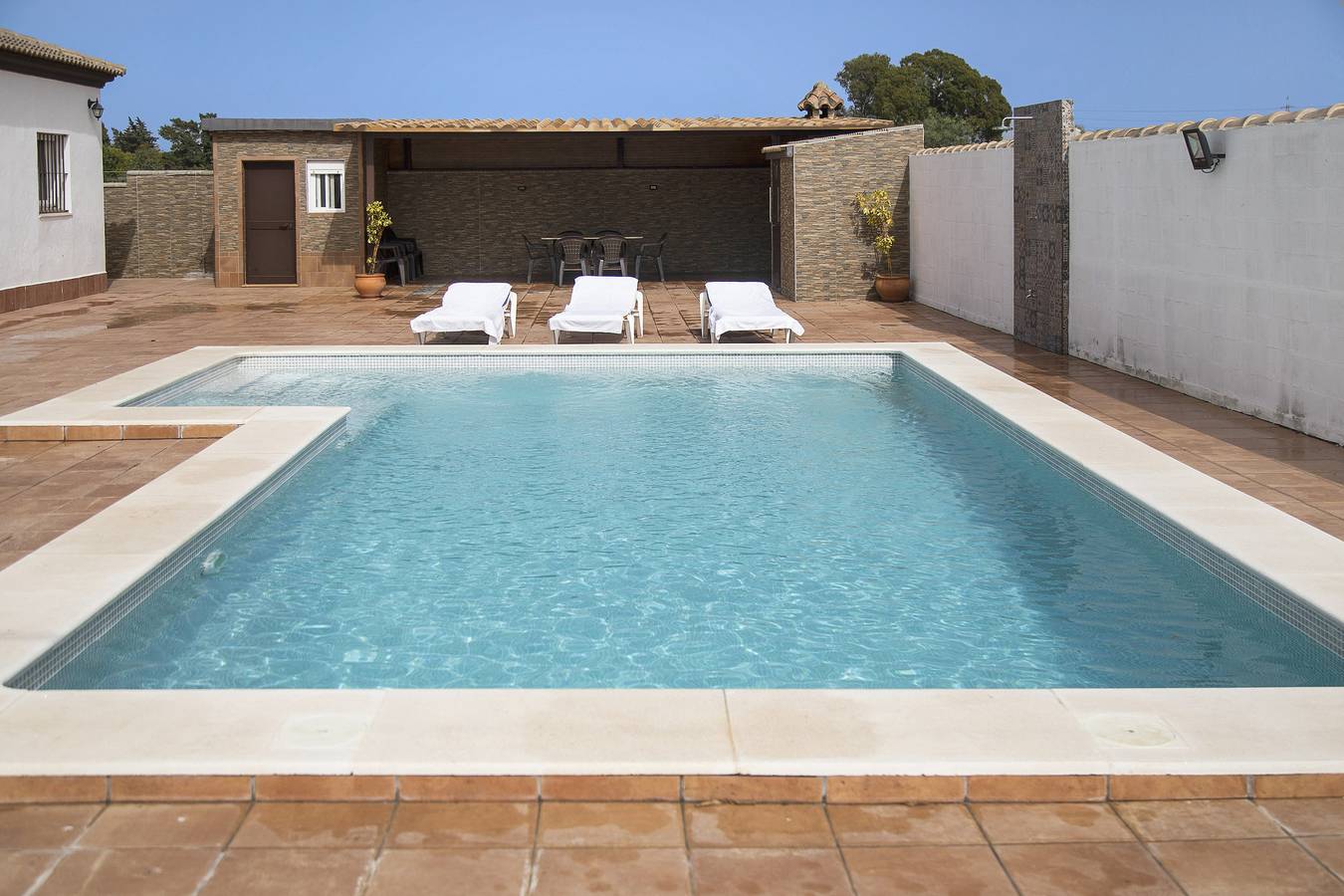Villa "Barrosa" con piscina privada y Wi-Fi in Playa La Barrosa, Chiclana de la Frontera
