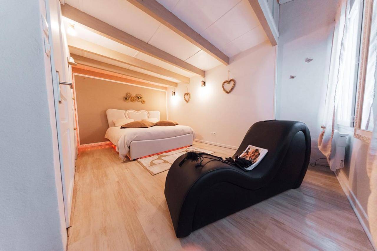 Instants Précieux - Love Room in Arvert, Côte de Beauté
