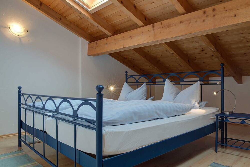 Ganze Wohnung, Ferienwohnung Flake - Ferienwohnung 1 Dg in Gmund, Bayerische Alpen