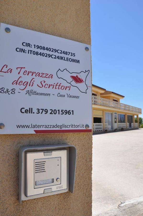 Location de vacances pour 2 personnes, avec jardin et vue, adapté aux familles à Racalmuto - 2