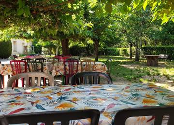 Gîte pour 100 personnes, avec jardin, animaux acceptés dans les Parc national des Cévennes