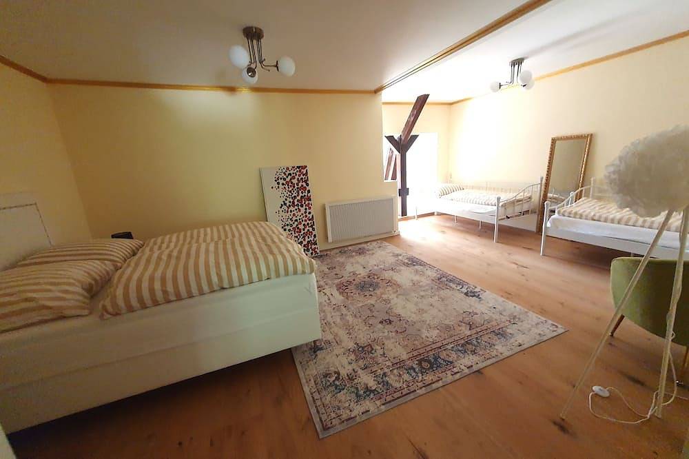 Ganze Wohnung, Ferienwohnung/App. für 8 Gäste mit 150m² in Vitzenburg Ot Zingst (267034) in Querfurt, Saale-Unstrut