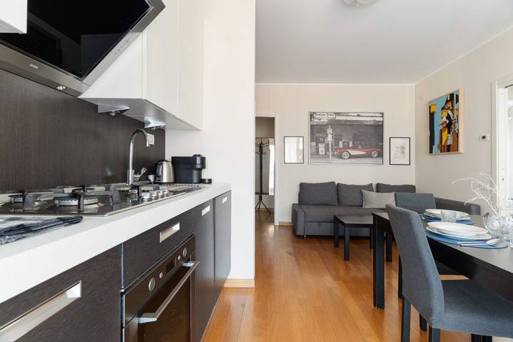 Ganze Wohnung, Ferienwohnung für 5 Personen mit Balkon/Terrasse in Mailand, Mailand Provinz