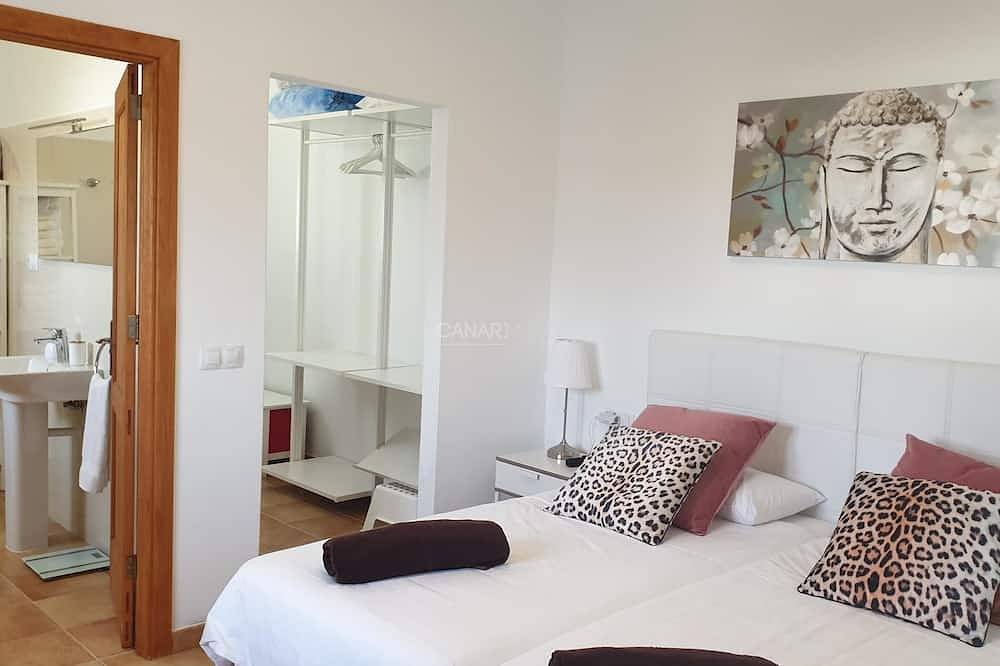 Appartement entier, Charmante maison rénovée avec vue splendide sur Fuerteventura en ple in Lajares, La Oliva
