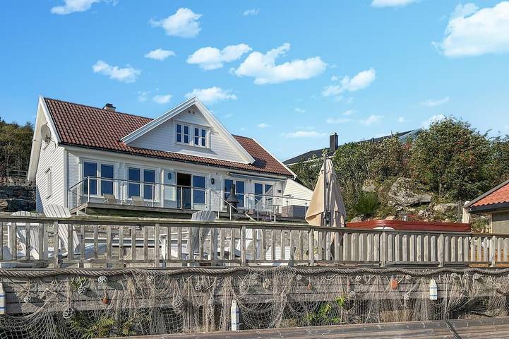 Ferienhaus für 11 Personen, mit Sauna und Garten, mit Haustier in Farsund