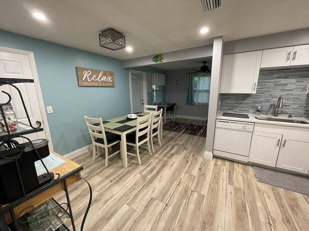 Beachvibes in Largo, Pinellas County