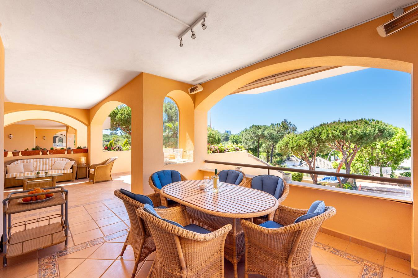 Apartamento De Vacaciones para 4 Personas en Elviria, Marbella