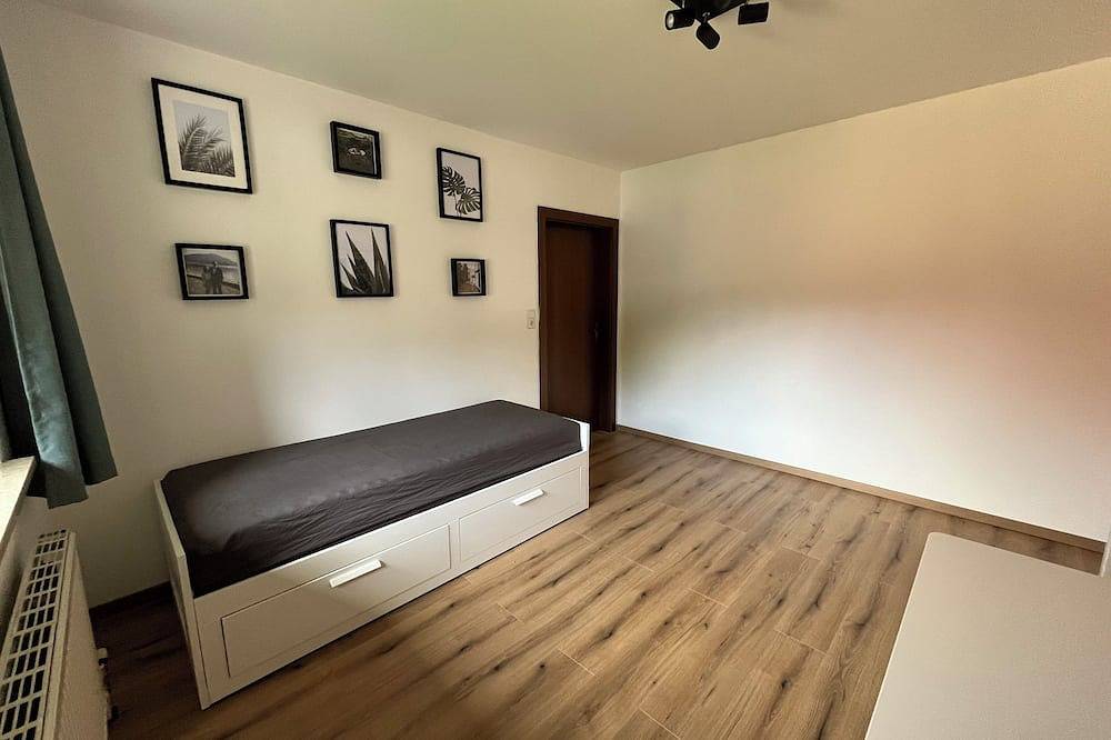 Ganze Wohnung, Ferienhaus mit Panoramablick in Salzkammergut-Berge, Bezirk Gmunden